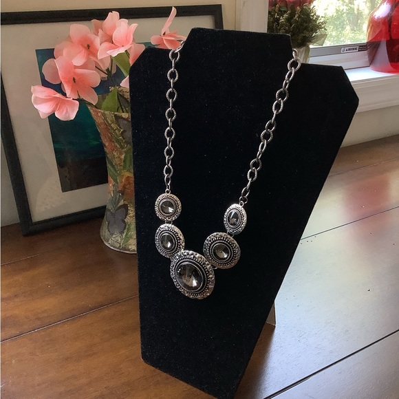 Fashion Jewelry Silver tone Stone Necklace. Beautiful. 🌷 - Picture 7 of 7